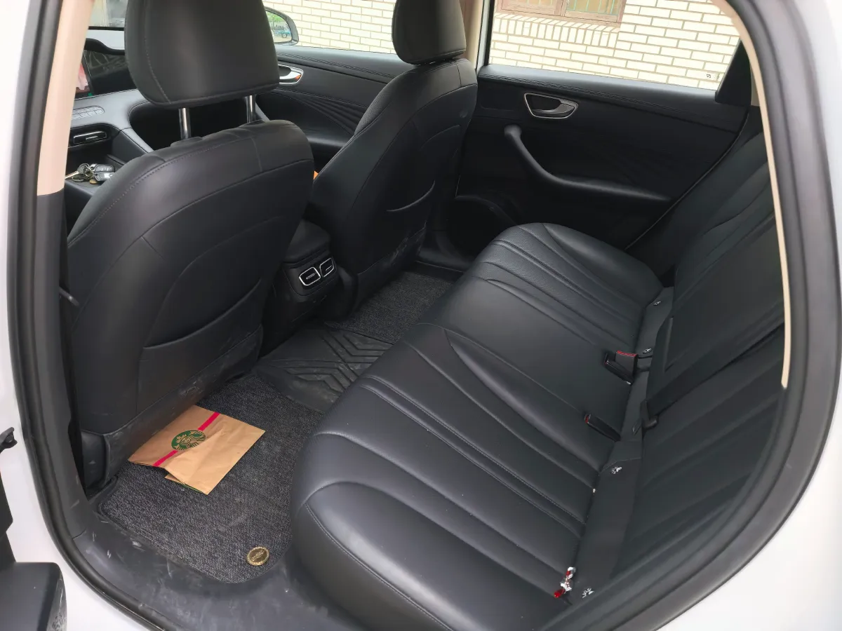 2025 Roewe D7 1.5L 112HP L4 1DHT PHEV 19.7KWH,autocango,china used car exporter,china ev exporter,chinese used car exporter,chinese used ev exporter