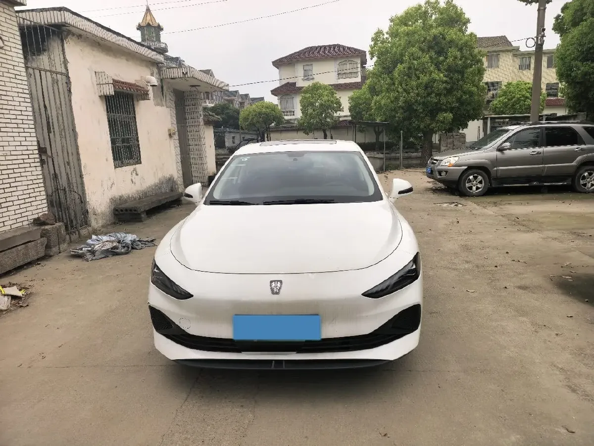 2025 Roewe D7 1.5L 112HP L4 1DHT PHEV 19.7KWH,autocango,china used car exporter,china ev exporter,chinese used car exporter,chinese used ev exporter