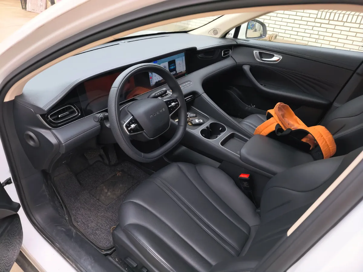 2025 Roewe D7 1.5L 112HP L4 1DHT PHEV 19.7KWH,autocango,china used car exporter,china ev exporter,chinese used car exporter,chinese used ev exporter