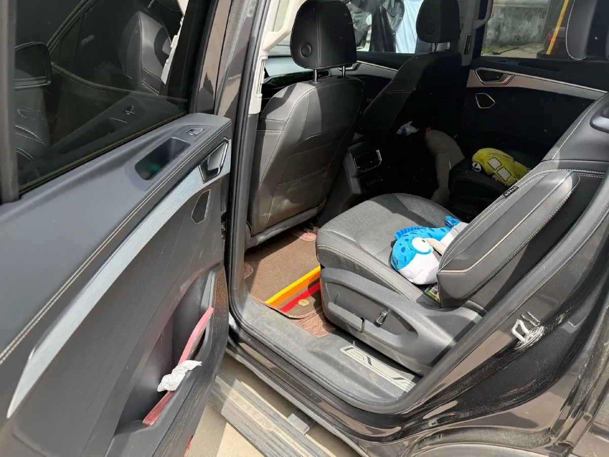 2023 Volkswagen Talagon 2.0T 220HP L4 7DCT,autocango,china used car exporter,china ev exporter,chinese used car exporter,chinese used ev exporter