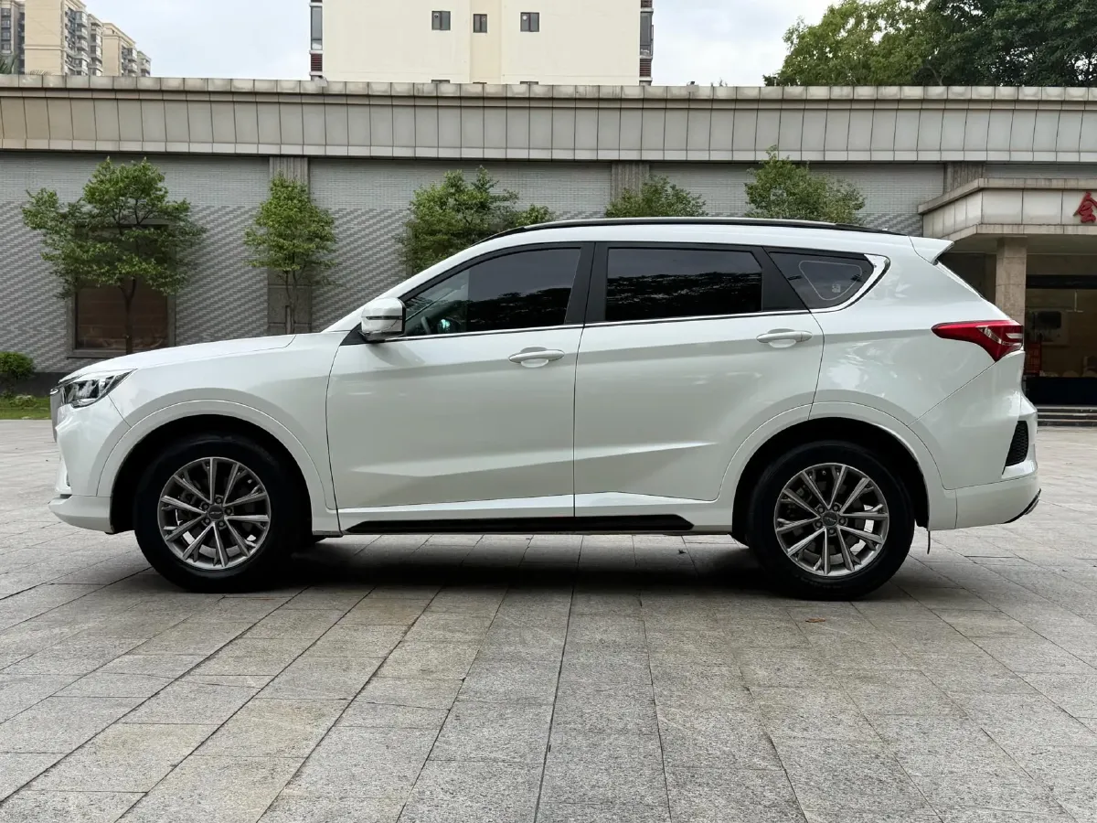 2020 Jetour X70 1.5T 156HP L4 6MT,autocango,china used car exporter,china ev exporter,chinese used car exporter,chinese used ev exporter