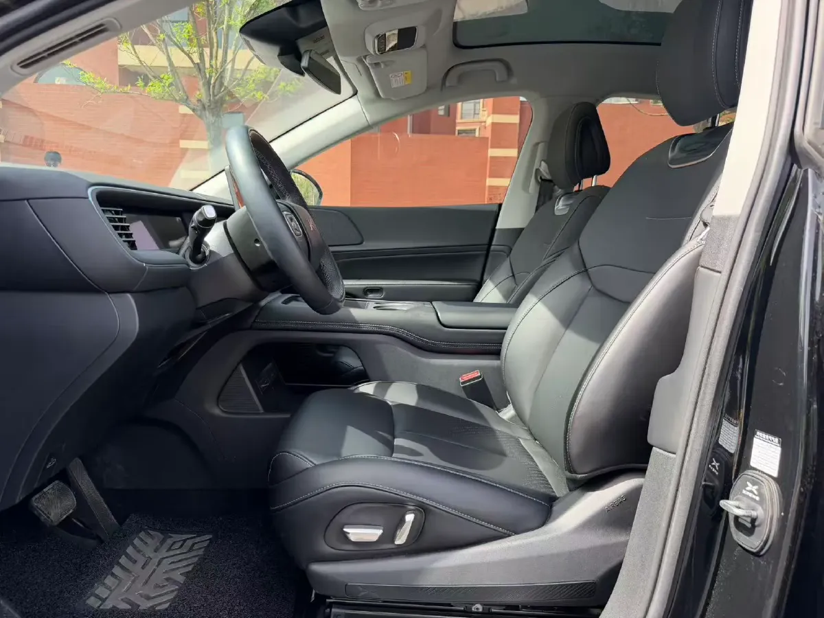 2024 Xpeng G6 BEV 66KWH,autocango,china used car exporter,china ev exporter,chinese used car exporter,chinese used ev exporter