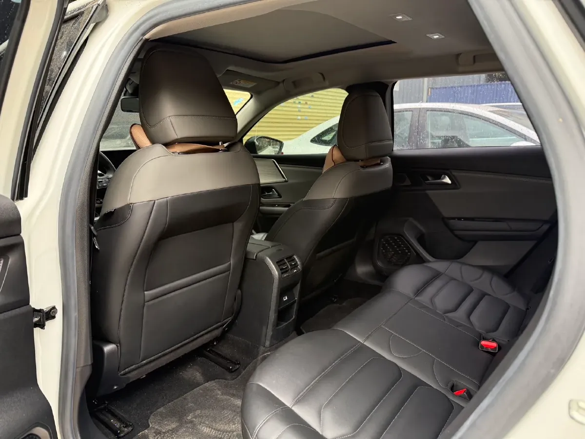 2022 Citroen C5 X 1.6T 175HP L4 8AT,autocango,china used car exporter,china ev exporter,chinese used car exporter,chinese used ev exporter