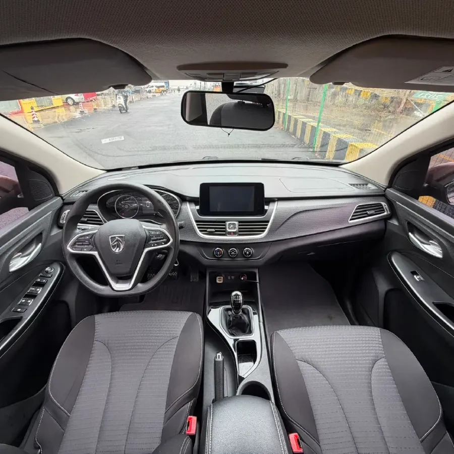 2017 BaoJun 730 1.5T 150HP L4 6MT,autocango,china used car exporter,china ev exporter,chinese used car exporter,chinese used ev exporter