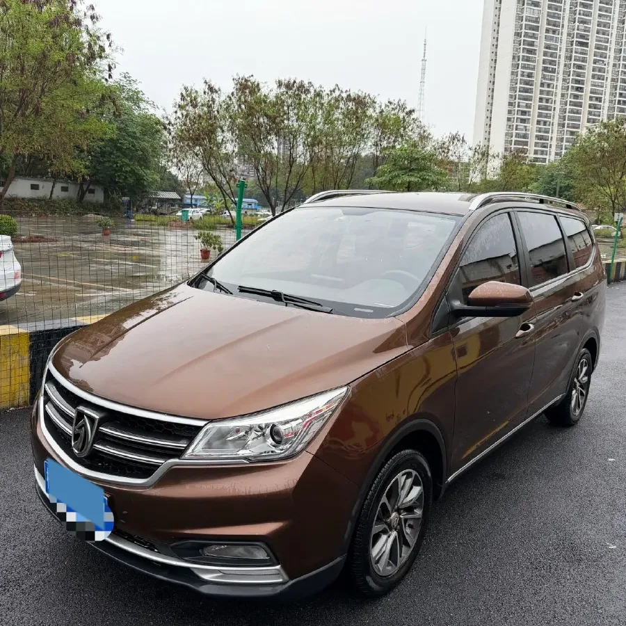 2017 BaoJun 730 1.5T 150HP L4 6MT,autocango,china used car exporter,china ev exporter,chinese used car exporter,chinese used ev exporter