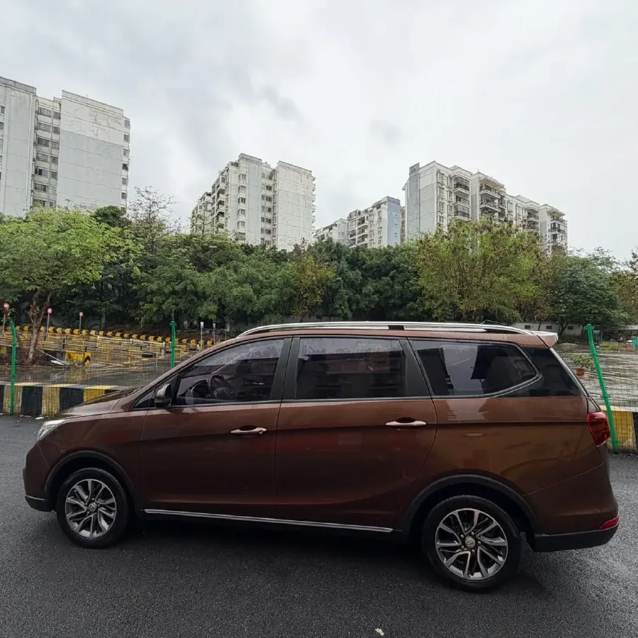 2017 BaoJun 730 1.5T 150HP L4 6MT,autocango,china used car exporter,china ev exporter,chinese used car exporter,chinese used ev exporter