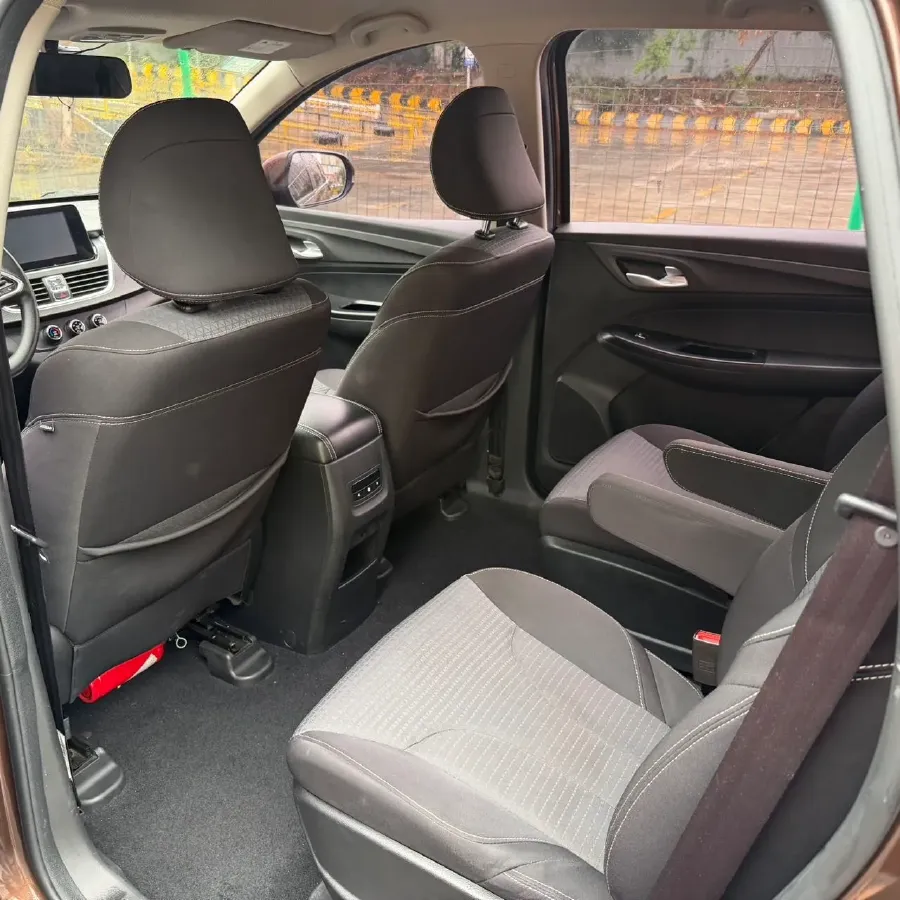 2017 BaoJun 730 1.5T 150HP L4 6MT,autocango,china used car exporter,china ev exporter,chinese used car exporter,chinese used ev exporter