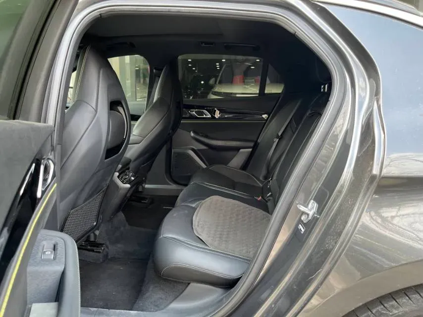 2023 MAXUS G50 1.5T 181HP L4 7DCT,autocango,china used car exporter,china ev exporter,chinese used car exporter,chinese used ev exporter