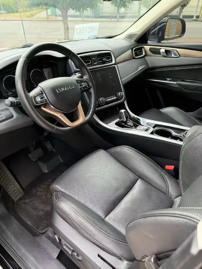 2019 LYNK&CO 01 2.0T 190HP L4 6AT,autocango,china used car exporter,china ev exporter,chinese used car exporter,chinese used ev exporter