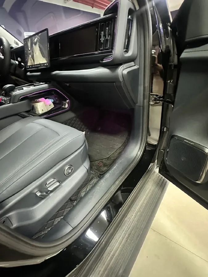 2025 FangChengBao Bao 5 1.5T 194HP L4 E-CVT PHEV 31.8KWH,autocango,china used car exporter,china ev exporter,chinese used car exporter,chinese used ev exporter