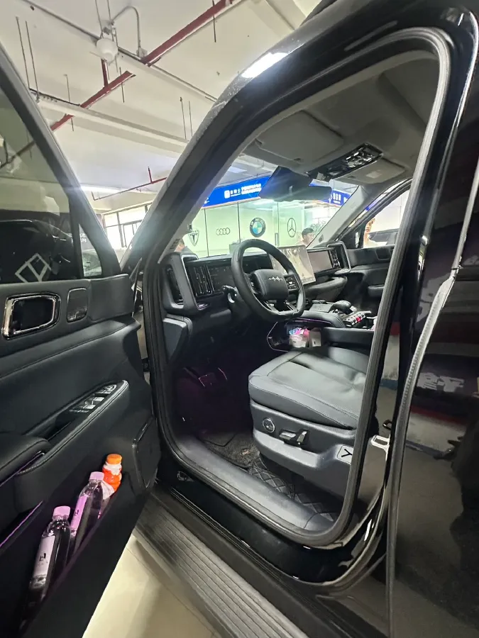 2025 FangChengBao Bao 5 1.5T 194HP L4 E-CVT PHEV 31.8KWH,autocango,china used car exporter,china ev exporter,chinese used car exporter,chinese used ev exporter