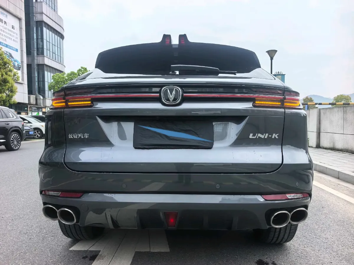 2021 ChangAn UNI-K 2.0T 233HP L4 8AT,autocango,china used car exporter,china ev exporter,chinese used car exporter,chinese used ev exporter