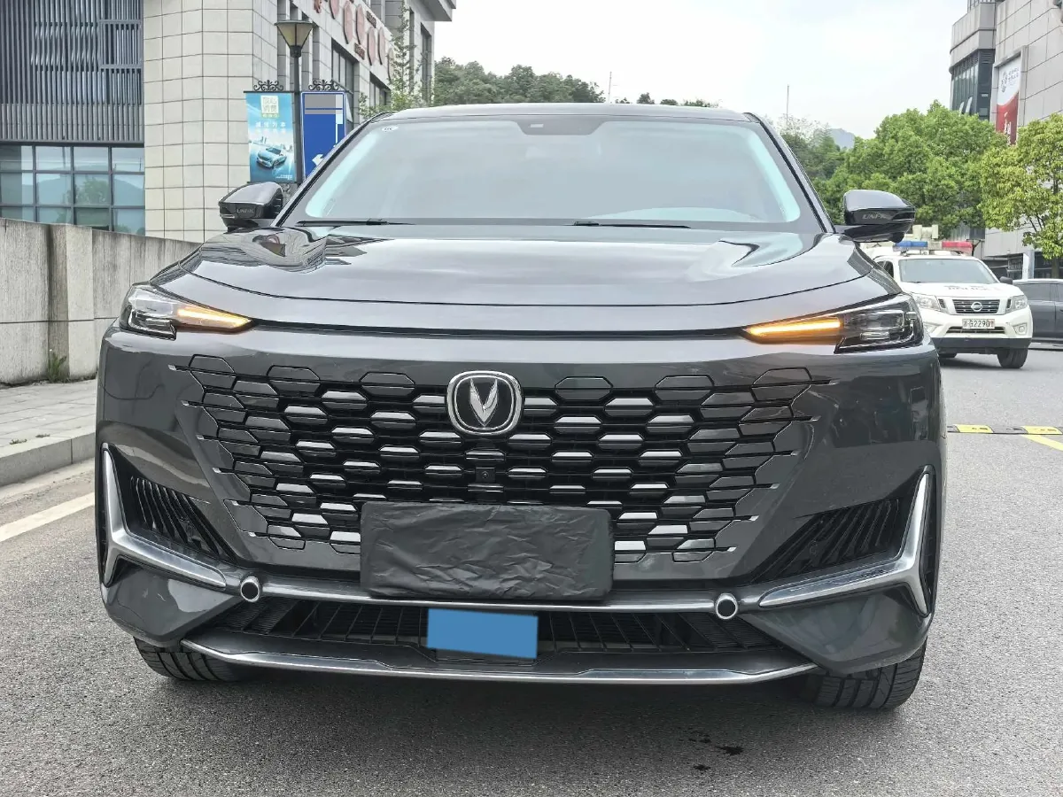 2021 ChangAn UNI-K 2.0T 233HP L4 8AT,autocango,china used car exporter,china ev exporter,chinese used car exporter,chinese used ev exporter