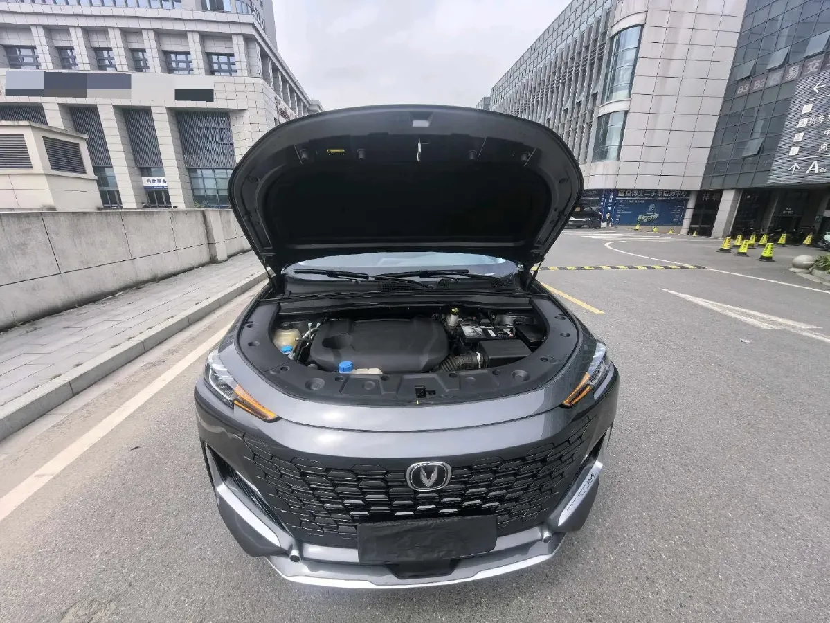 2021 ChangAn UNI-K 2.0T 233HP L4 8AT,autocango,china used car exporter,china ev exporter,chinese used car exporter,chinese used ev exporter