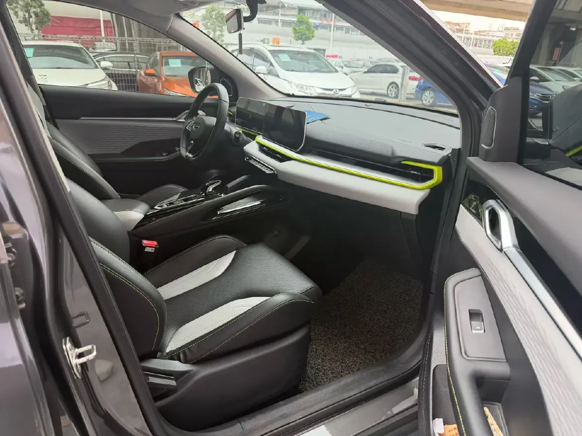 2022 Geely Coolray 1.5T 181HP L4 7DCT,autocango,china used car exporter,china ev exporter,chinese used car exporter,chinese used ev exporter