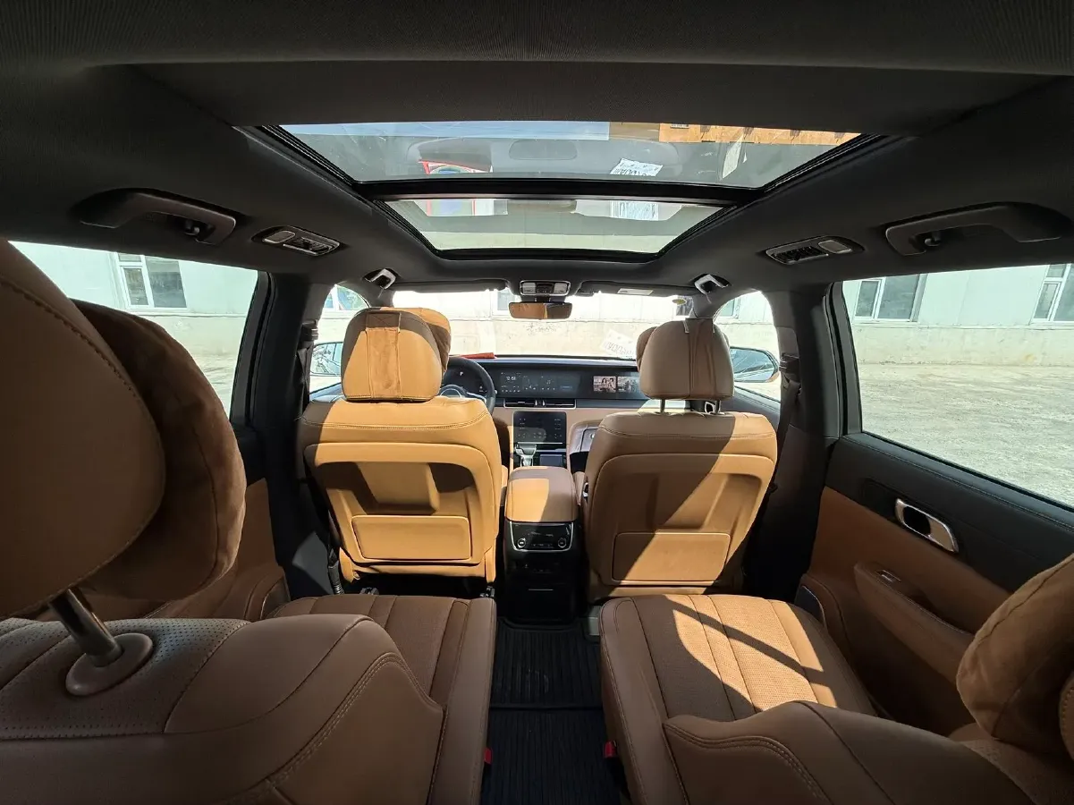 2020 Li ONE Range Extended 131HP REEV 40.5KWH,autocango,china used car exporter,china ev exporter,chinese used car exporter,chinese used ev exporter