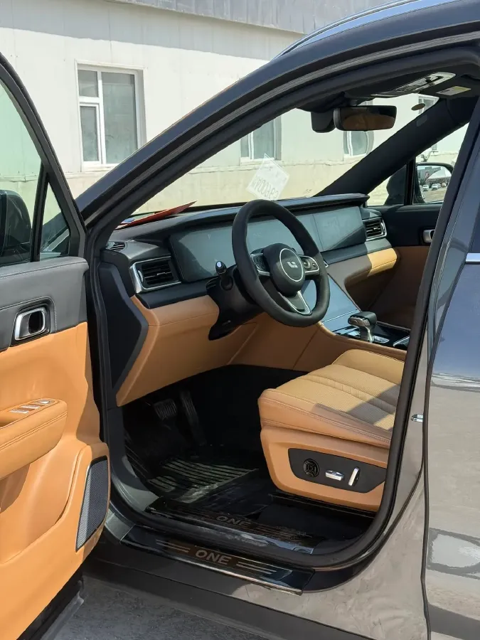 2020 Li ONE Range Extended 131HP REEV 40.5KWH,autocango,china used car exporter,china ev exporter,chinese used car exporter,chinese used ev exporter