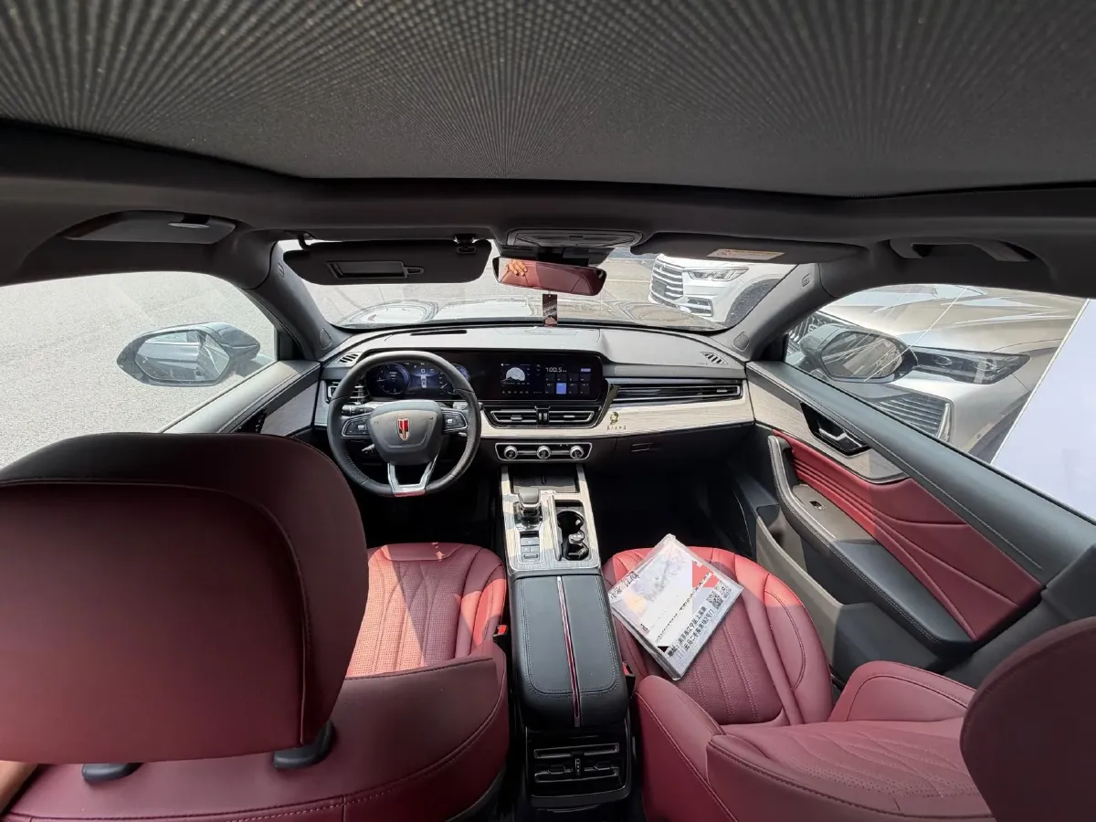 2025 HongQi HS5 2.0T 252HP L4 8AT,autocango,china used car exporter,china ev exporter,chinese used car exporter,chinese used ev exporter