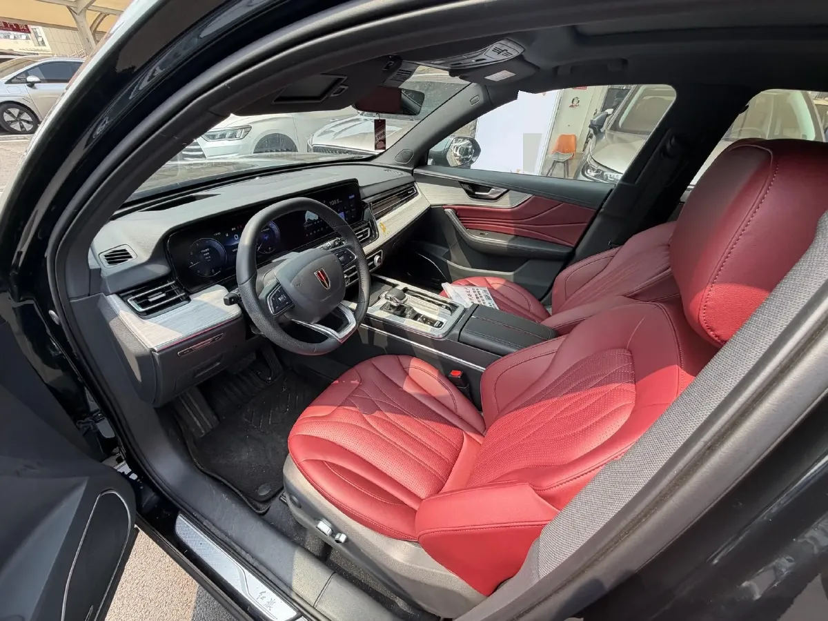 2025 HongQi HS5 2.0T 252HP L4 8AT,autocango,china used car exporter,china ev exporter,chinese used car exporter,chinese used ev exporter