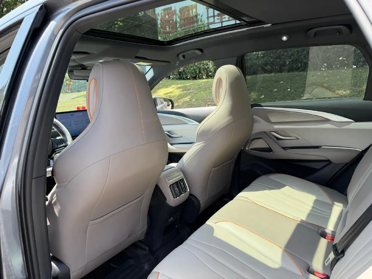 2024 BYD Song Pro 1.5L 110HP L4 E-CVT PHEV 18.3KWH,autocango,china used car exporter,china ev exporter,chinese used car exporter,chinese used ev exporter