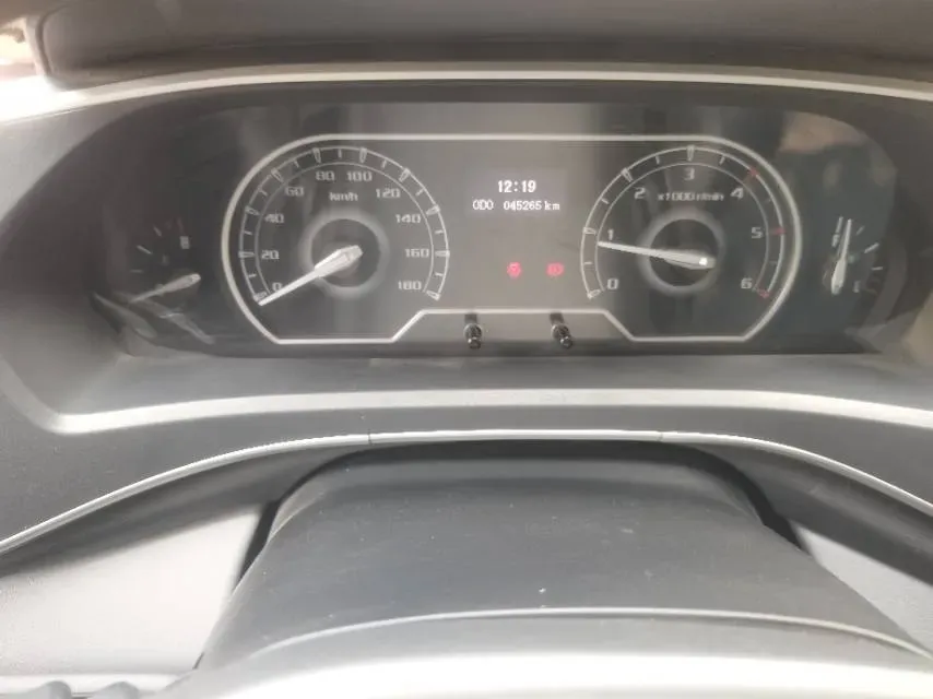 2023 MAXUS XinTu V80 2.0T 127HP L4 6MT,autocango,china used car exporter,china ev exporter,chinese used car exporter,chinese used ev exporter