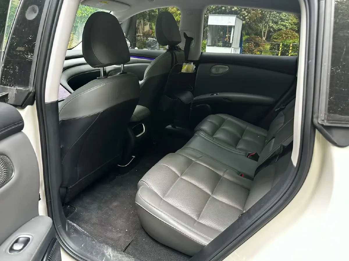 2025 IM LS6 BEV 83KWH,autocango,china used car exporter,china ev exporter,chinese used car exporter,chinese used ev exporter