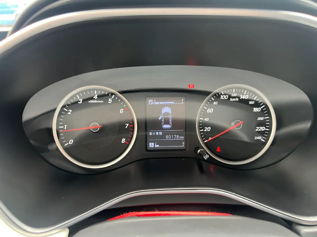 2018 BaoJun 530 1.5T 150HP L4 6MT,autocango,china used car exporter,china ev exporter,chinese used car exporter,chinese used ev exporter