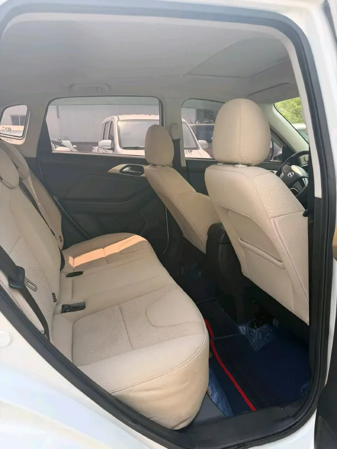 2016 BAIC ChangHe Q35 1.5L 116HP L4 5MT,autocango,china used car exporter,china ev exporter,chinese used car exporter,chinese used ev exporter