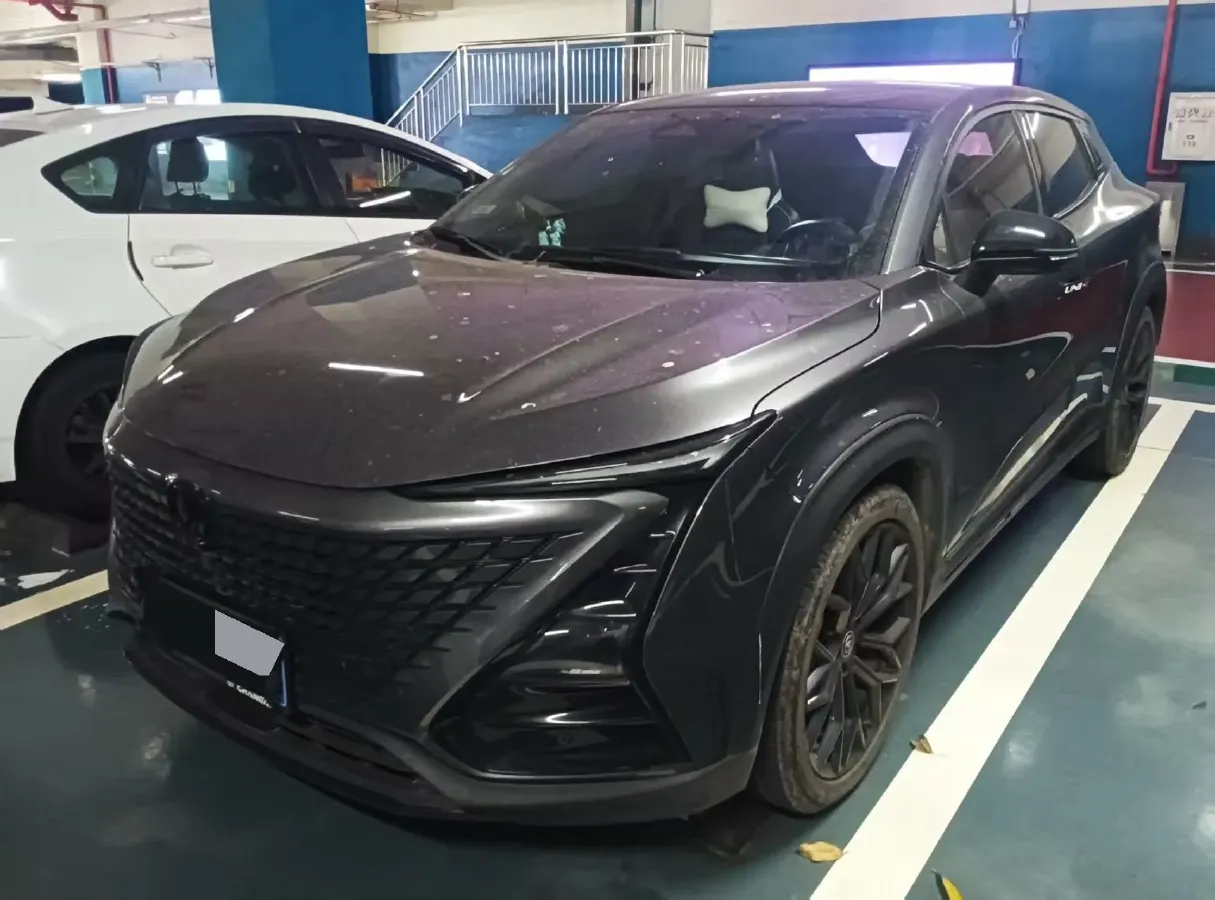 2022 ChangAn UNI-T 1.5T 188HP L4 7DCT,autocango,china used car exporter,china ev exporter,chinese used car exporter,chinese used ev exporter