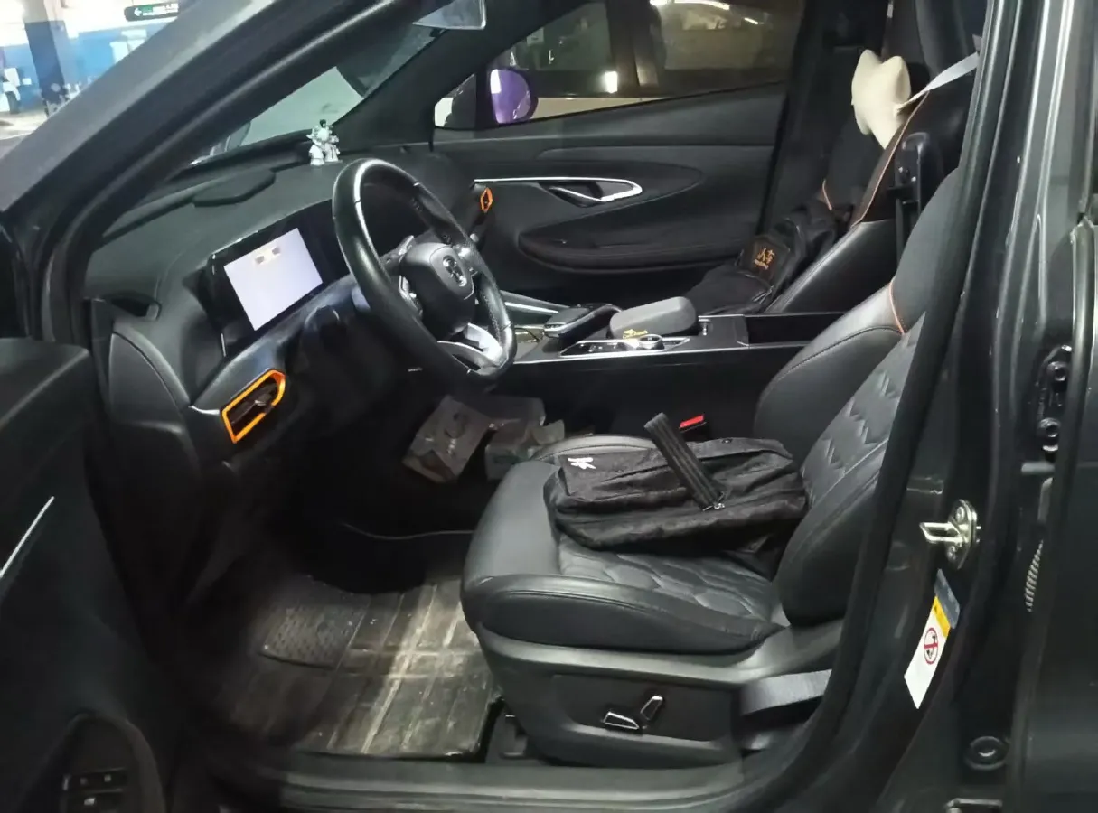 2022 ChangAn UNI-T 1.5T 188HP L4 7DCT,autocango,china used car exporter,china ev exporter,chinese used car exporter,chinese used ev exporter