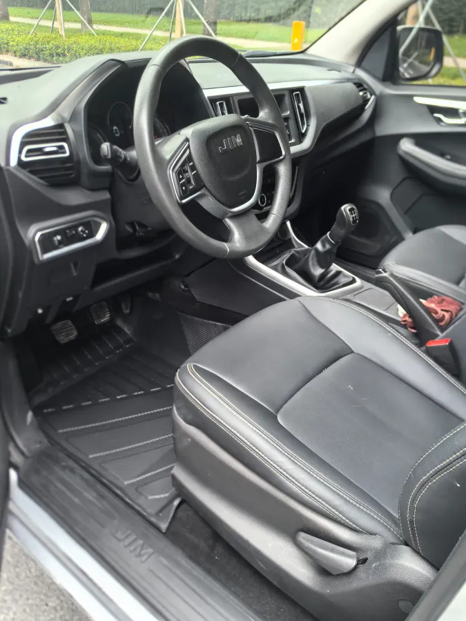 2022 Isuzu RE-MAX Jim 2.8T 120HP L4 5MT,autocango,china used car exporter,china ev exporter,chinese used car exporter,chinese used ev exporter