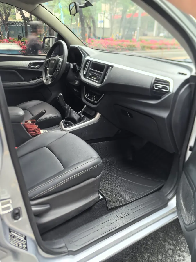 2022 Isuzu RE-MAX Jim 2.8T 120HP L4 5MT,autocango,china used car exporter,china ev exporter,chinese used car exporter,chinese used ev exporter