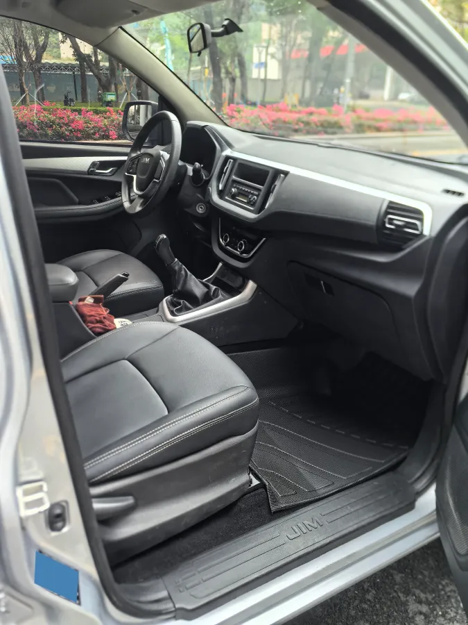 2022 Isuzu RE-MAX Jim 2.8T 120HP L4 5MT,autocango,china used car exporter,china ev exporter,chinese used car exporter,chinese used ev exporter