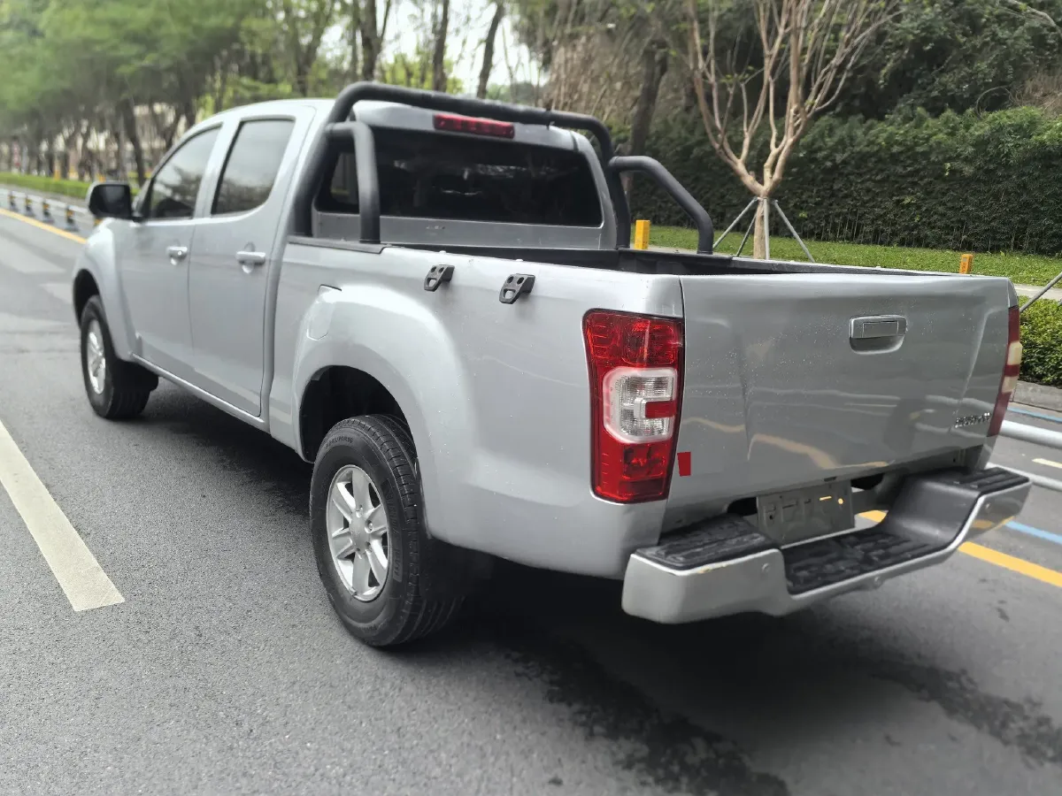 2022 Isuzu RE-MAX Jim 2.8T 120HP L4 5MT,autocango,china used car exporter,china ev exporter,chinese used car exporter,chinese used ev exporter