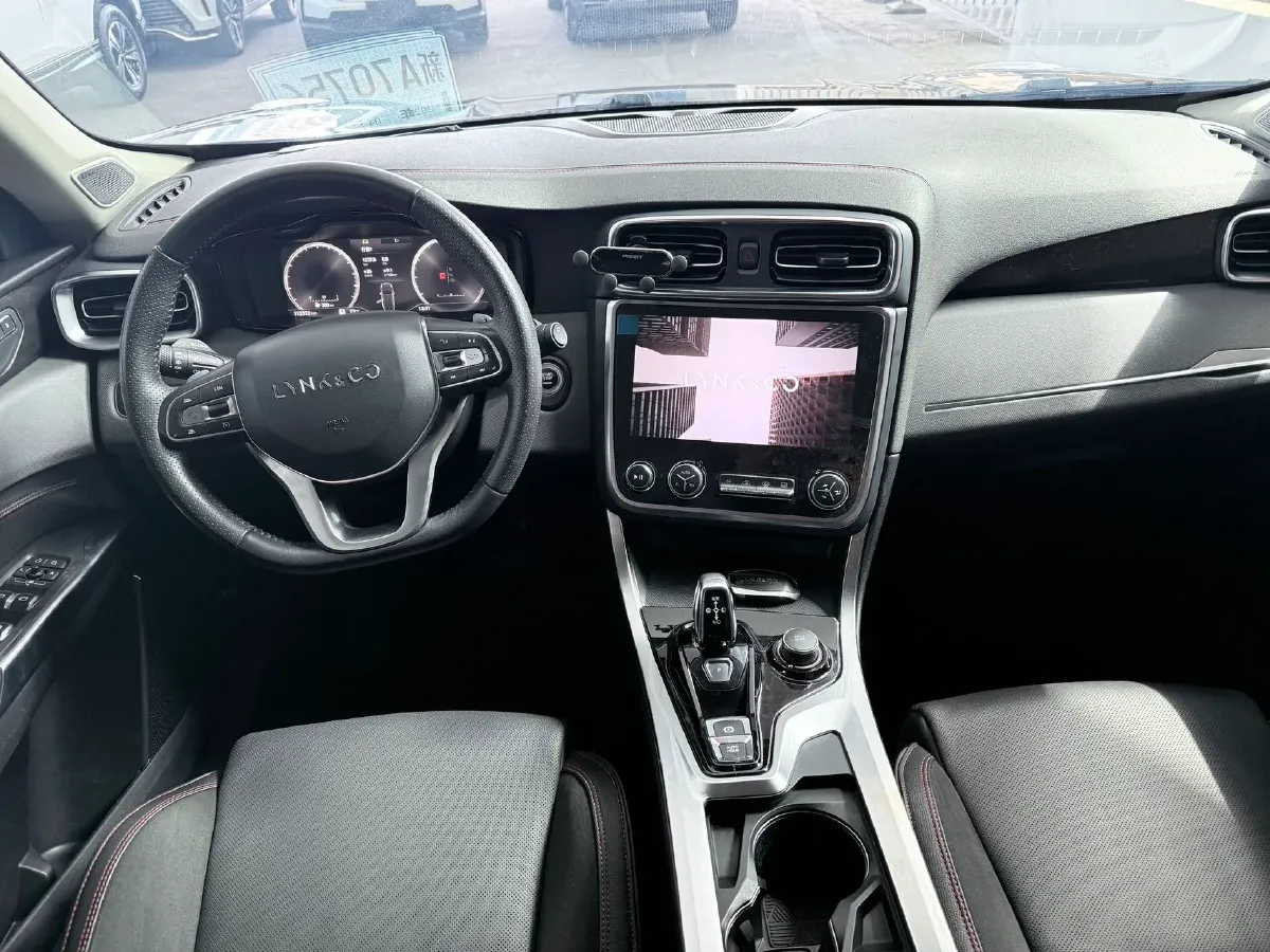 2019 LYNK&CO 01 2.0T 190HP L4 7DCT,autocango,china used car exporter,china ev exporter,chinese used car exporter,chinese used ev exporter