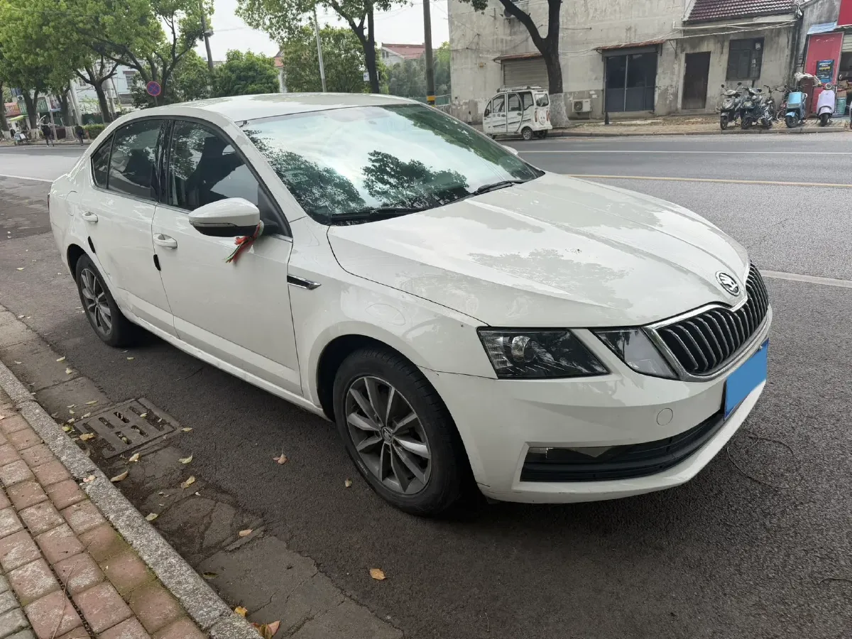 2019 Skoda Octavia 1.5L 116HP L4 6AT,autocango,china used car exporter,china ev exporter,chinese used car exporter,chinese used ev exporter