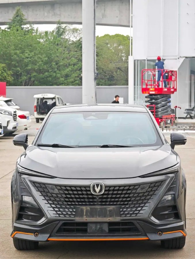 2022 ChangAn UNI-T 1.5T 188HP L4 7DCT,autocango,china used car exporter,china ev exporter,chinese used car exporter,chinese used ev exporter