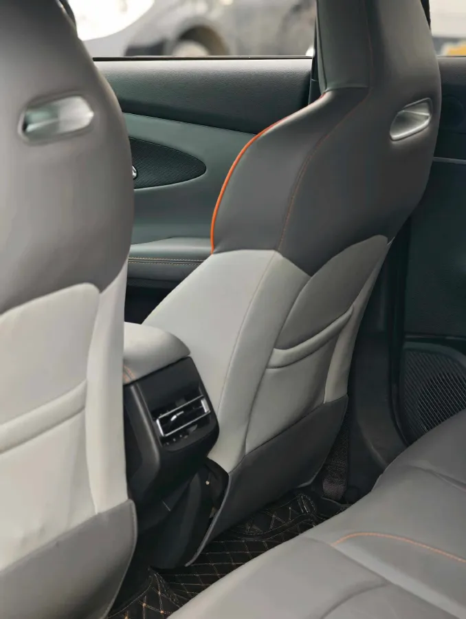 2022 ChangAn UNI-T 1.5T 188HP L4 7DCT,autocango,china used car exporter,china ev exporter,chinese used car exporter,chinese used ev exporter