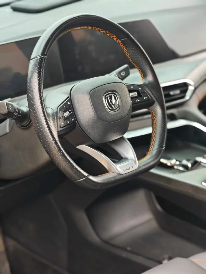 2022 ChangAn UNI-T 1.5T 188HP L4 7DCT,autocango,china used car exporter,china ev exporter,chinese used car exporter,chinese used ev exporter