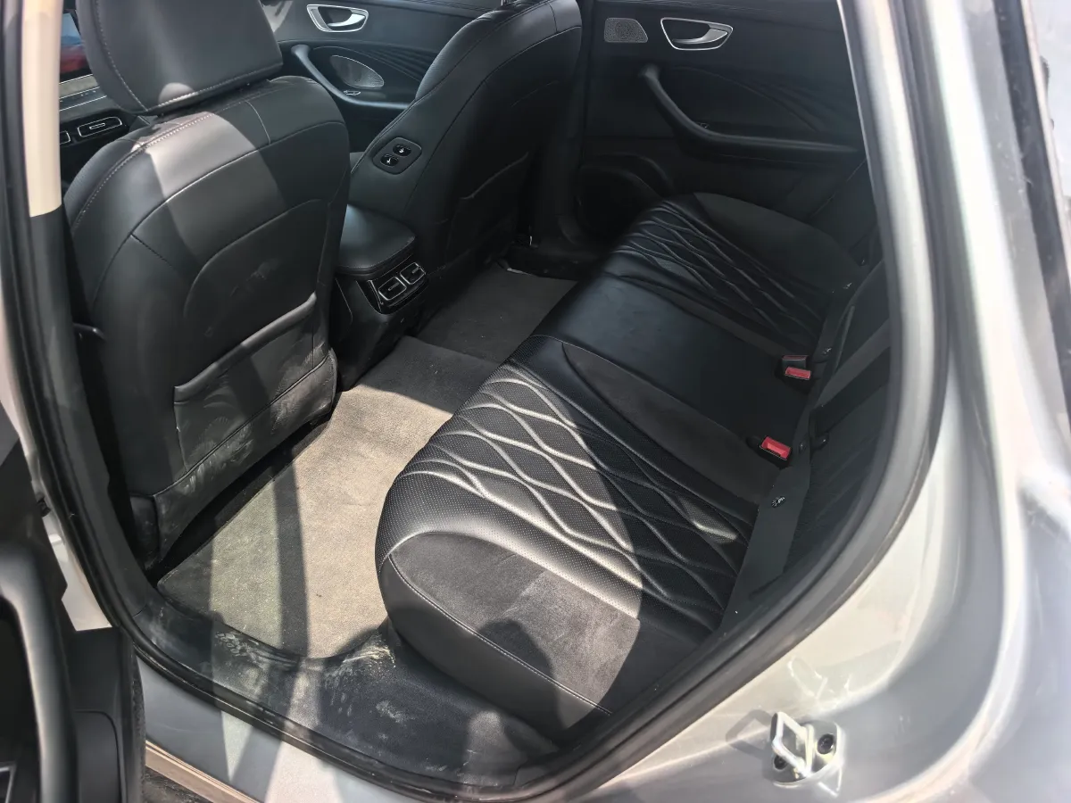 2023 Roewe D7 1.5L 112HP L4 1DHT PHEV 21.4KWH,autocango,china used car exporter,china ev exporter,chinese used car exporter,chinese used ev exporter