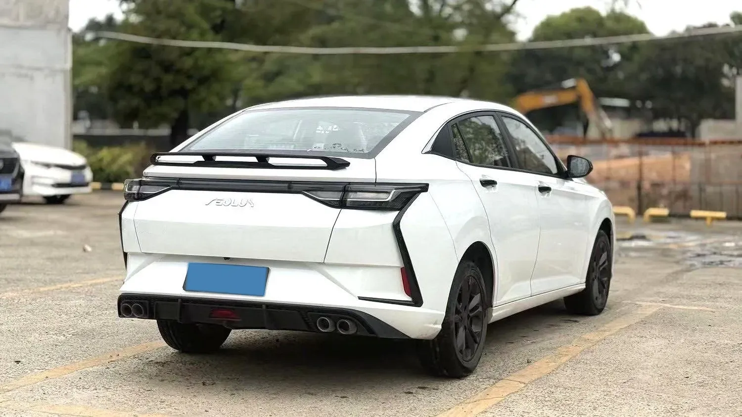 2023 DongFeng Aeolus YiXuan 1.5L 125HP L4 6DCT,autocango,china used car exporter,china ev exporter,chinese used car exporter,chinese used ev exporter