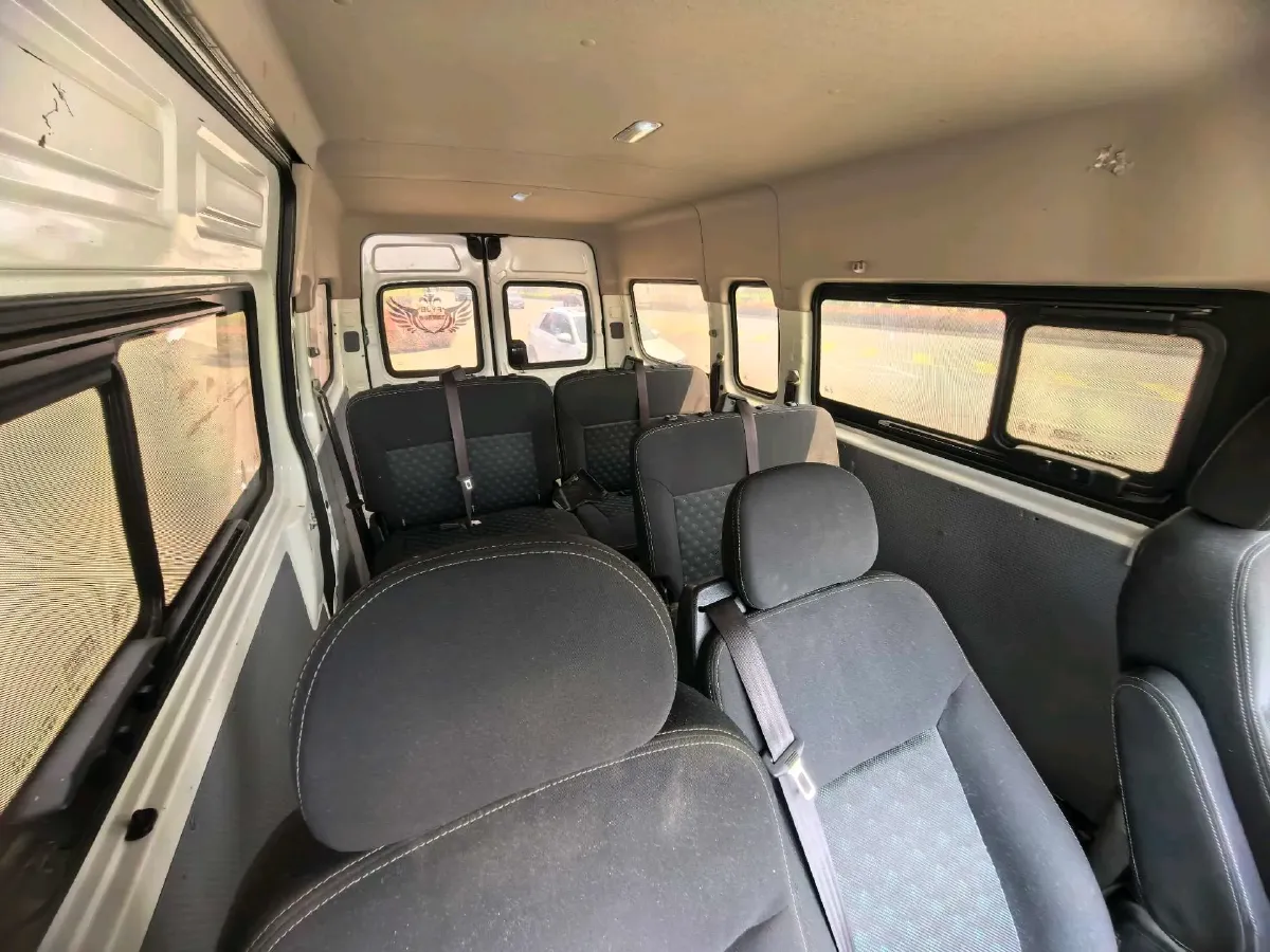 2021 MAXUS XinTu V80 2.0T 127HP L4 6MT,autocango,china used car exporter,china ev exporter,chinese used car exporter,chinese used ev exporter