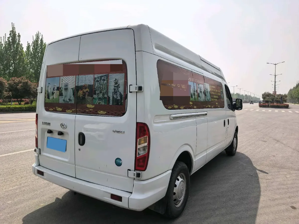 2021 MAXUS XinTu V80 2.0T 127HP L4 6MT,autocango,china used car exporter,china ev exporter,chinese used car exporter,chinese used ev exporter