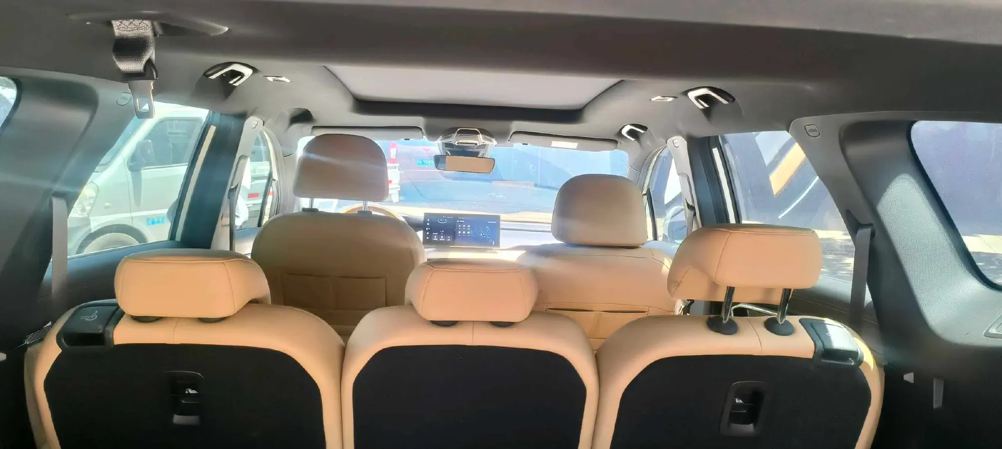 2023 Geely Okavango L 2.0T 218HP L4 7DCT,autocango,china used car exporter,china ev exporter,chinese used car exporter,chinese used ev exporter