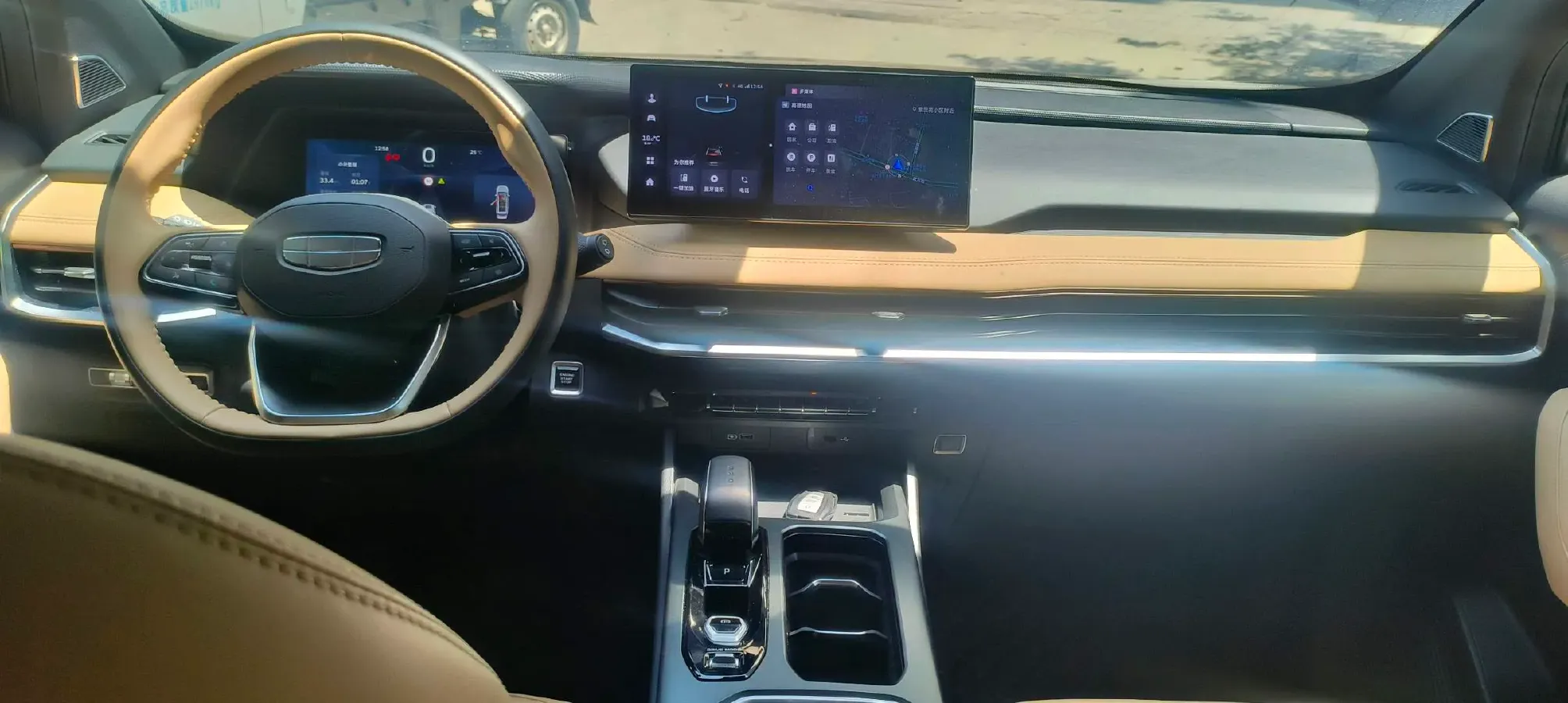 2023 Geely Okavango L 2.0T 218HP L4 7DCT,autocango,china used car exporter,china ev exporter,chinese used car exporter,chinese used ev exporter