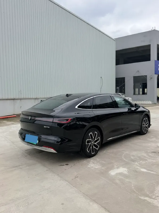 2025 BaoJun XiangJing 1.5T 143HP L4 1DHT PHEV,autocango,china used car exporter,china ev exporter,chinese used car exporter,chinese used ev exporter