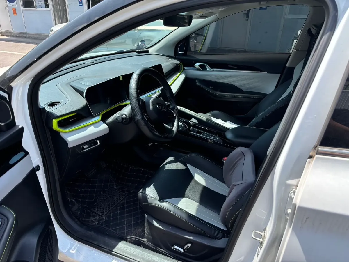 2022 Geely Coolray 1.5T 181HP L4 7DCT,autocango,china used car exporter,china ev exporter,chinese used car exporter,chinese used ev exporter