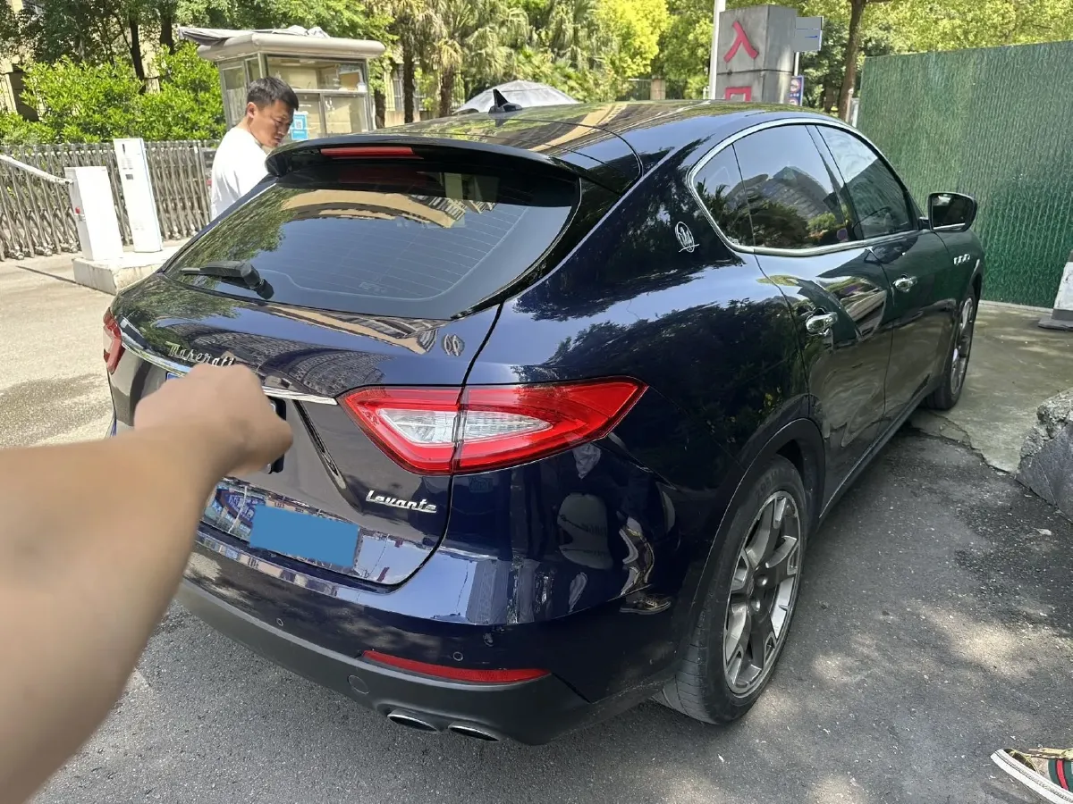 2016 Maserati Levante 3.0T 430HP V6 8AT,autocango,china used car exporter,china ev exporter,chinese used car exporter,chinese used ev exporter