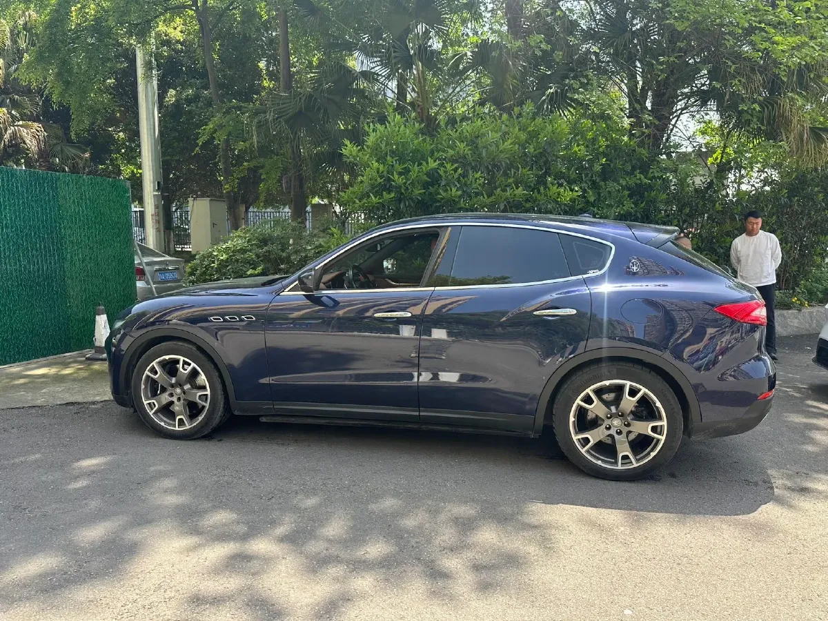 2016 Maserati Levante 3.0T 430HP V6 8AT,autocango,china used car exporter,china ev exporter,chinese used car exporter,chinese used ev exporter