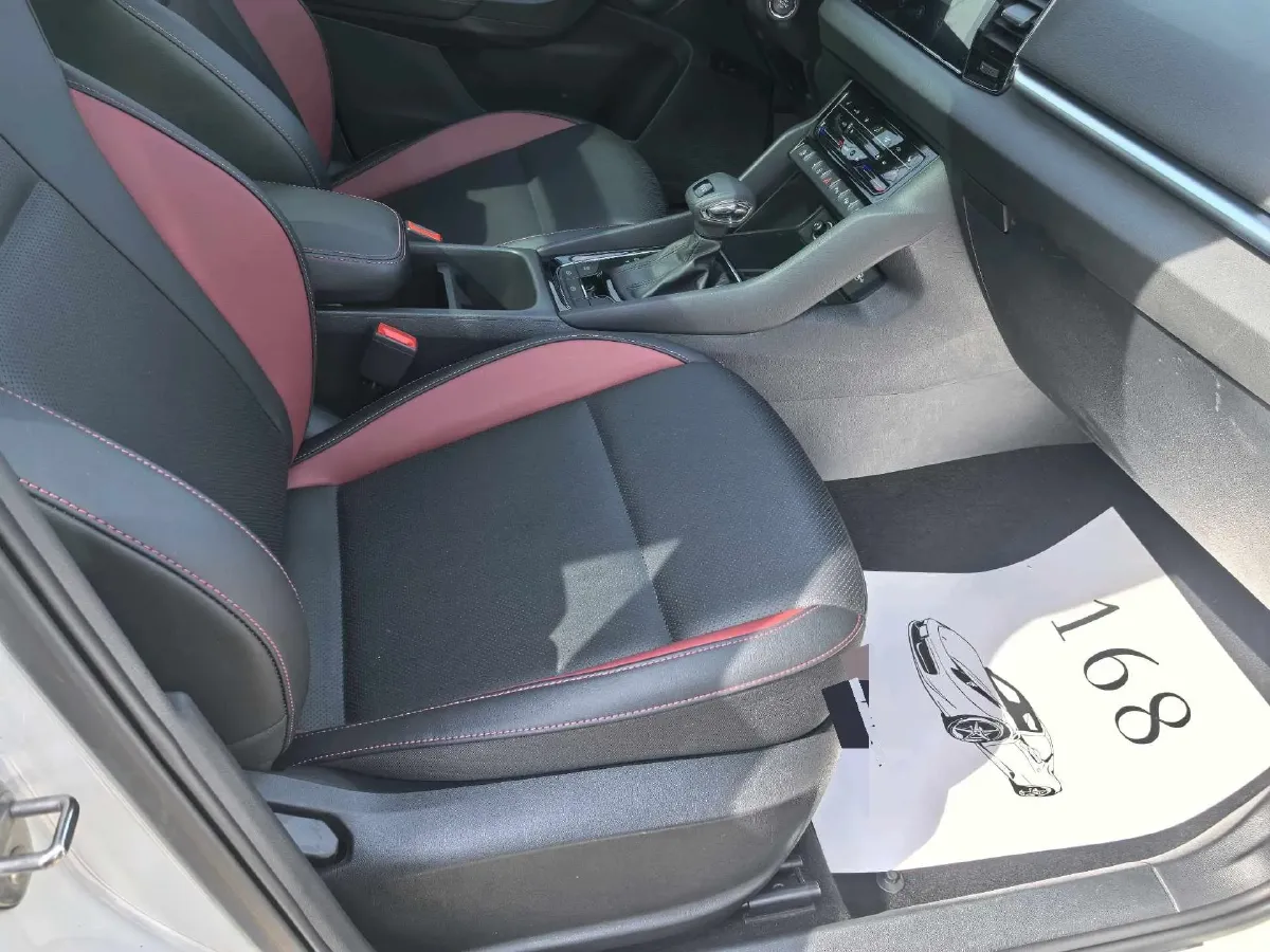 2022 Skoda Karoq 1.4T 150HP L4 7DCT,autocango,china used car exporter,china ev exporter,chinese used car exporter,chinese used ev exporter